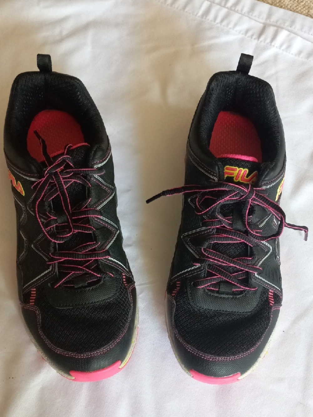 FILA At Peake 23  Trainers Running Shoes SZ.9.5